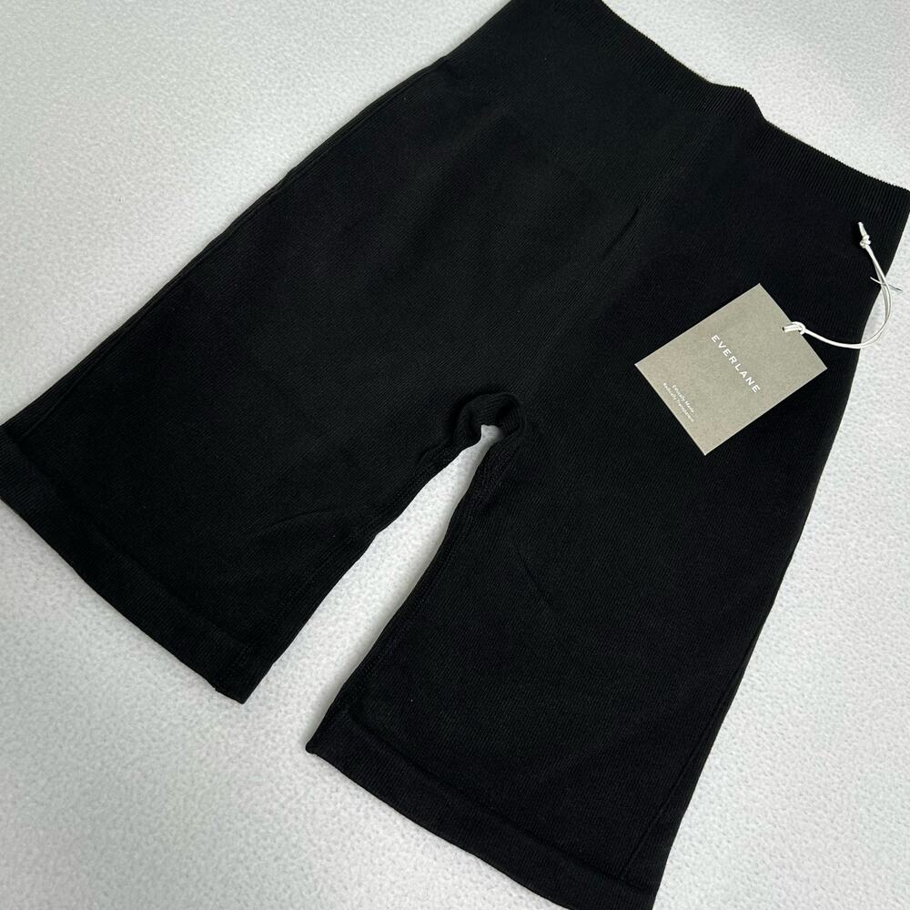 Everlane Women's Size XS/S NWT Seamless Compression Short Black